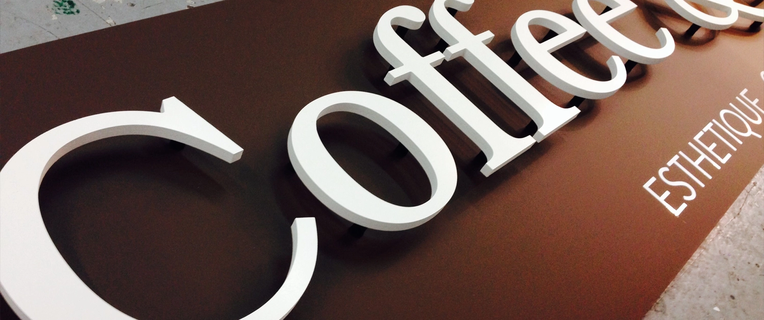 color_vision_Lettre_En_Plexiglas_signe_1